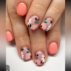 Short Peach Floral Press On Nails 💅🌟 24 Piece Set
